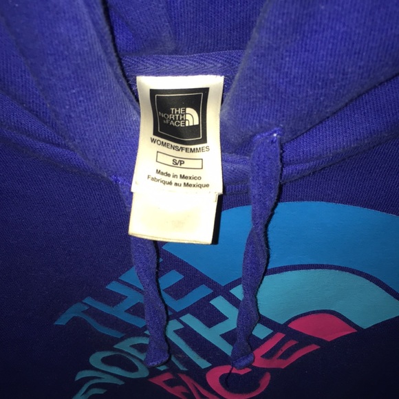 The North Face Pullover Hoodie - Picture 2 of 2